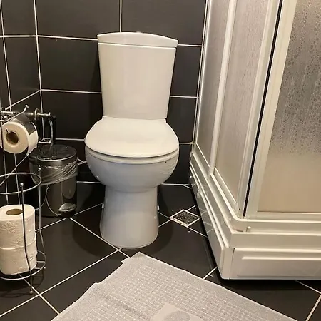 Havuz Manzarali, Guvenlikli Site Icinde Διαμέρισμα